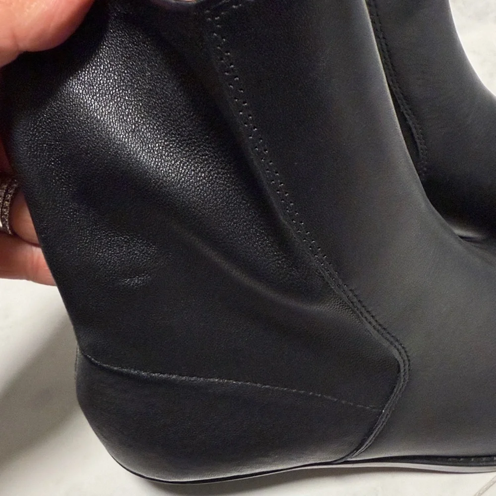 Madewell Sleek Black Leather Idris Boot - Picture 5 of 7